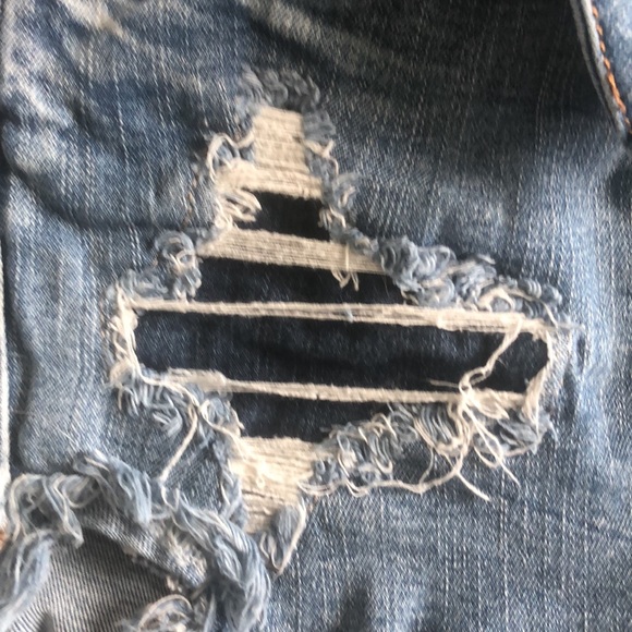 High rise destressed shorts - Picture 5 of 6